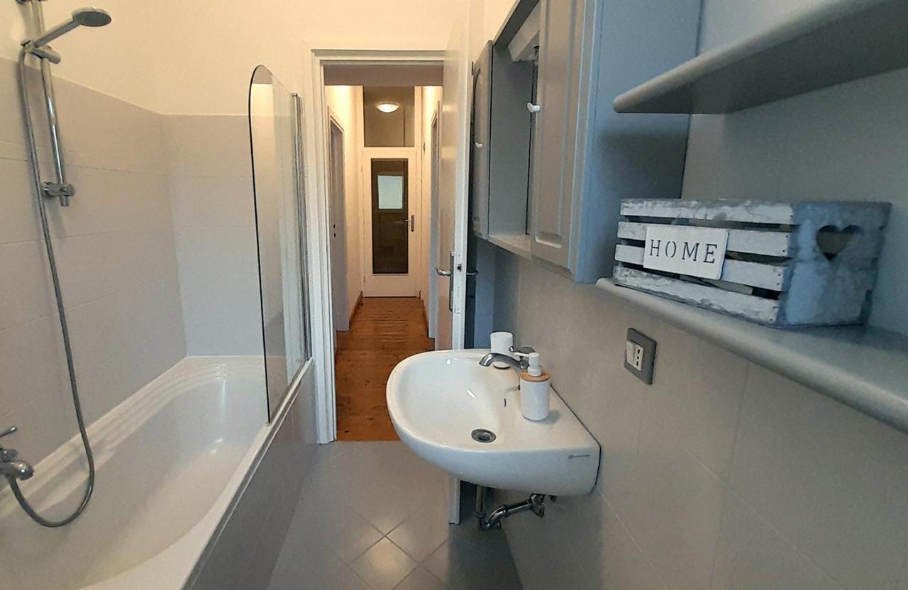 Ampio, Elegante Apt Con Aria Condizionata E Bici Gratis Viareggio Buitenkant foto